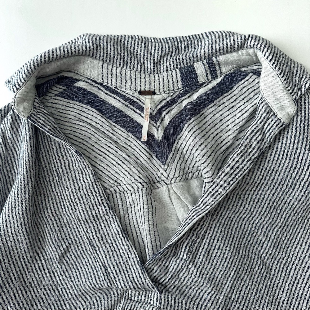 On the Road Blue and White Tunic - Picture 4 of 6